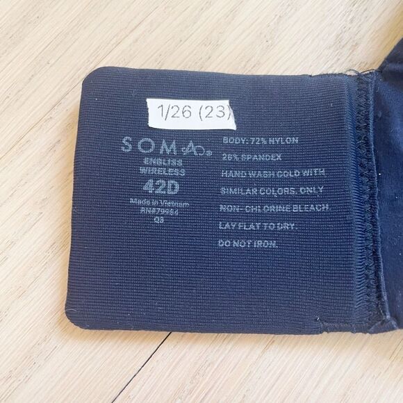 BUY 1 GET 1 FREE Soma 42D wireless bra navy blue - Picture 8 of 8